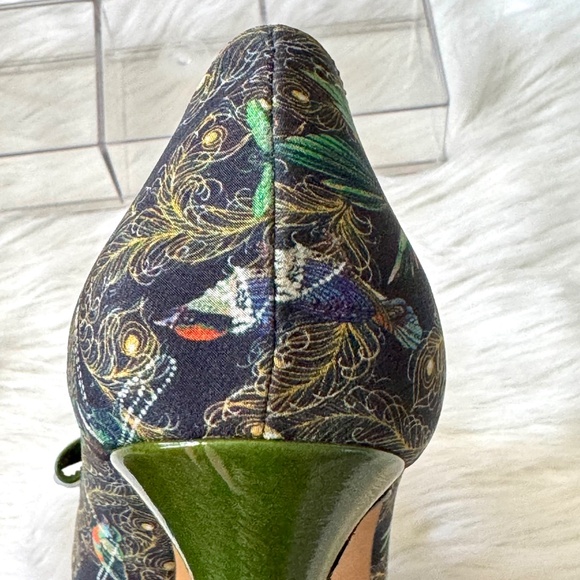 Butter Size 7.5 Made in Italy Heels Green Bow Peacock Print Pointed Toe Pumps - Picture 15 of 15